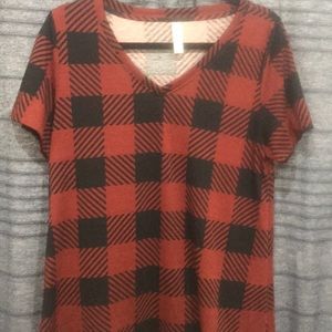 LulaRoe Christy tee size medium